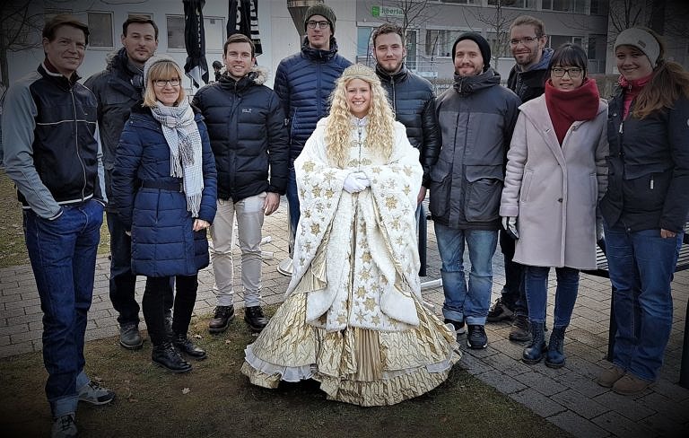 Frohe Weihnachten wünscht der Lehrstuhl REP