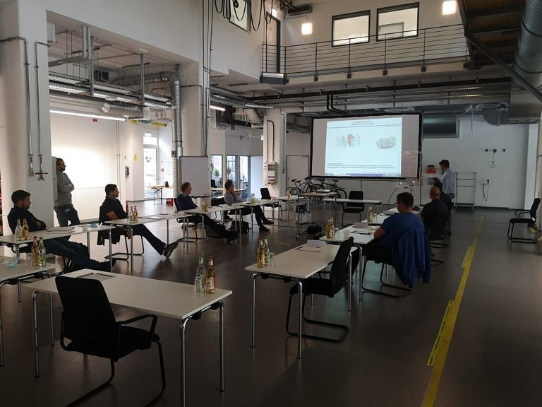 Qualifizierungskonzept für nachhaltige Kühlschmierstrategien in der spanenden Bearbeitung: Veranstaltung zum Thema „Luftreinigung und Absaugungen in der Fertigung“