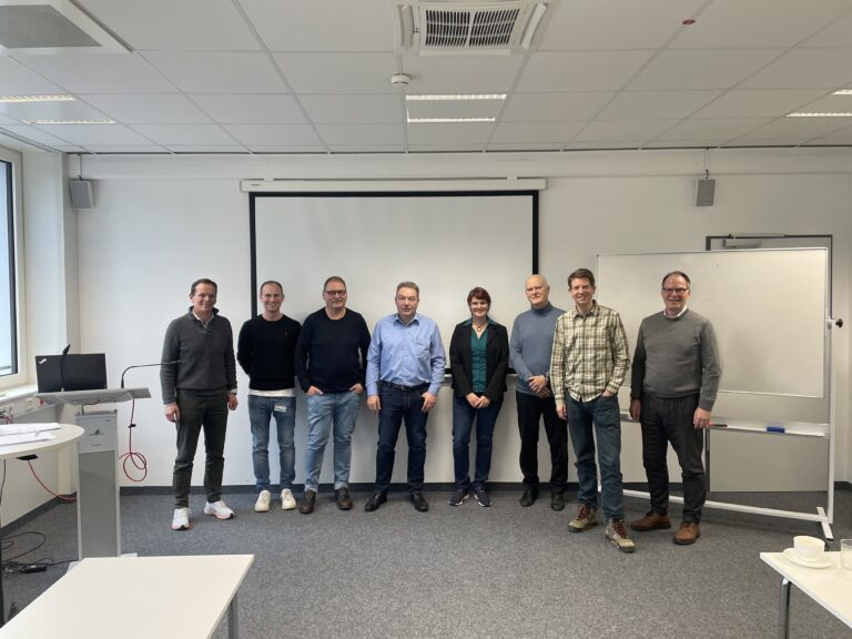 Kick-Off: DiaCool – Maschinelles Blutbild biobasierter Kühlschmierstoffe zur in-situ Überwachung der Schmierstoffalterung in Zerspanungsprozessen